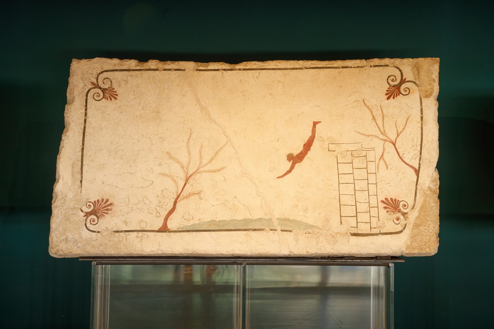 Capaccio Paestum, the Tomb of the Diver reopens to the public