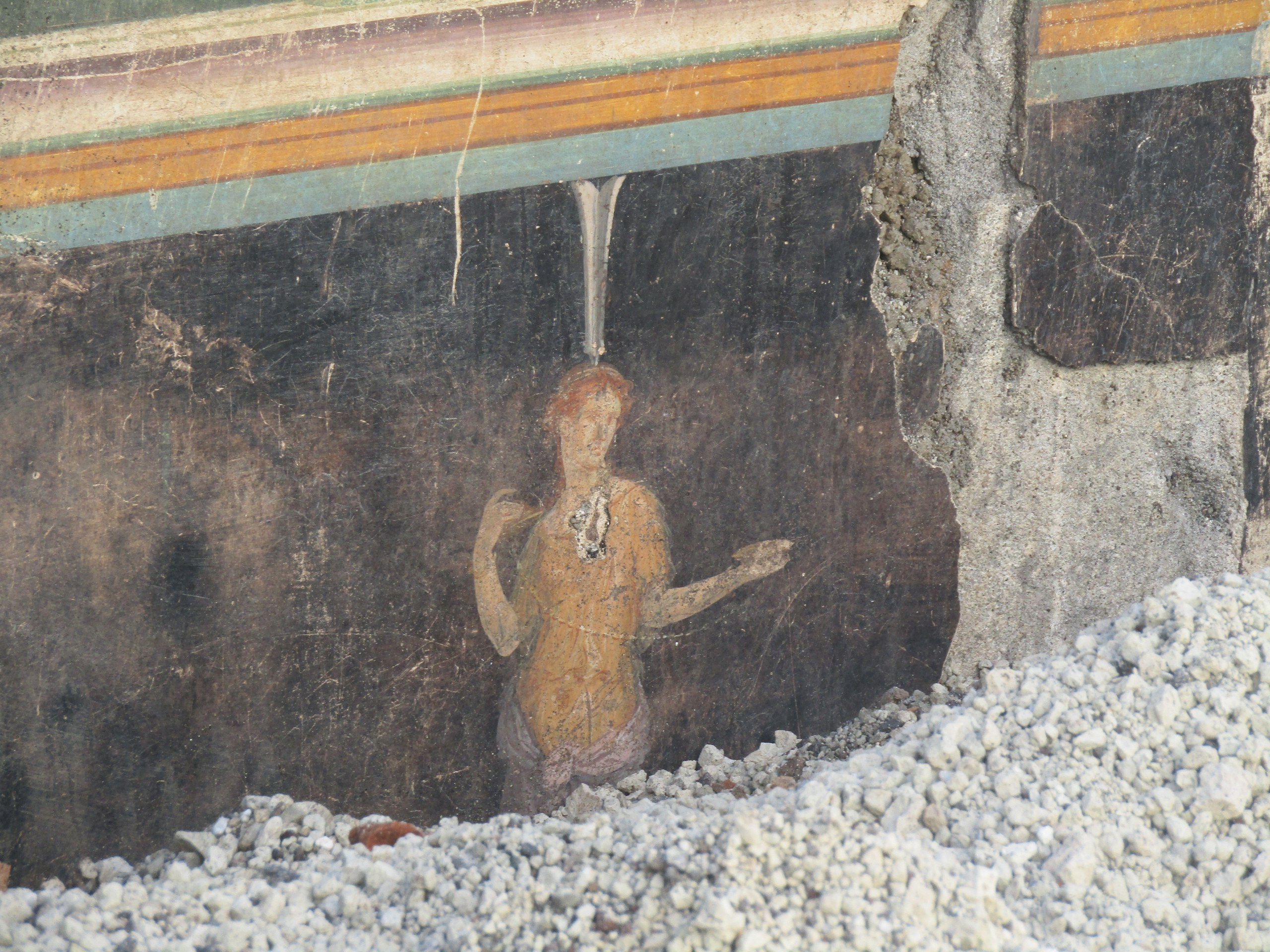 Pompeii, excavations reveal a hall decorated with subjects from the Trojan War