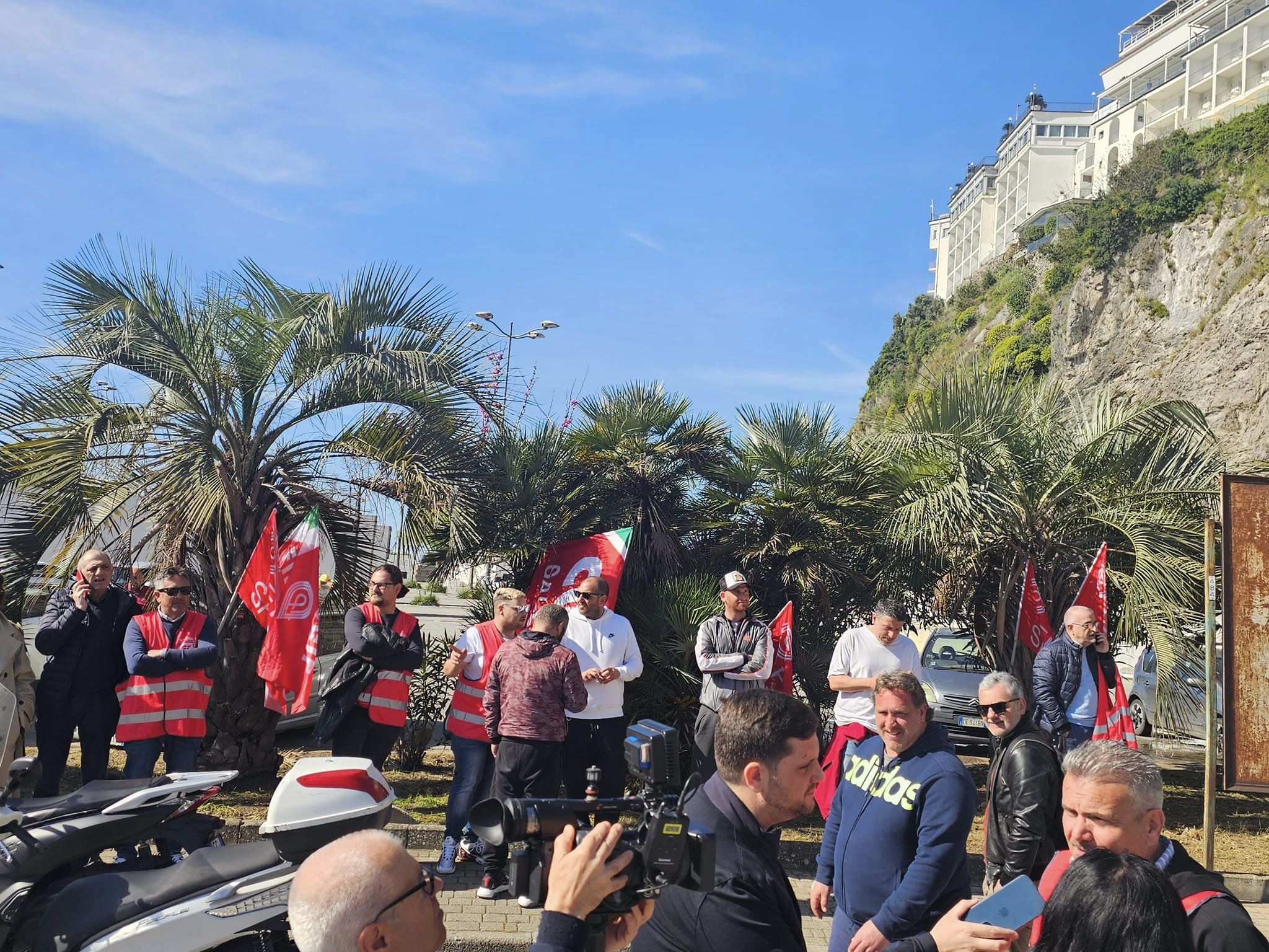 Port strike, participation close to 100% in Salerno