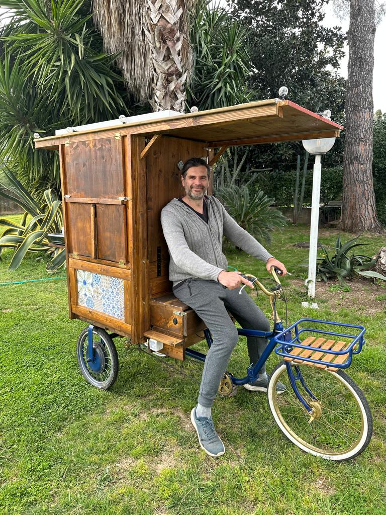 A Battipaglia native creates a mobile pizzeria for a child in Gaza