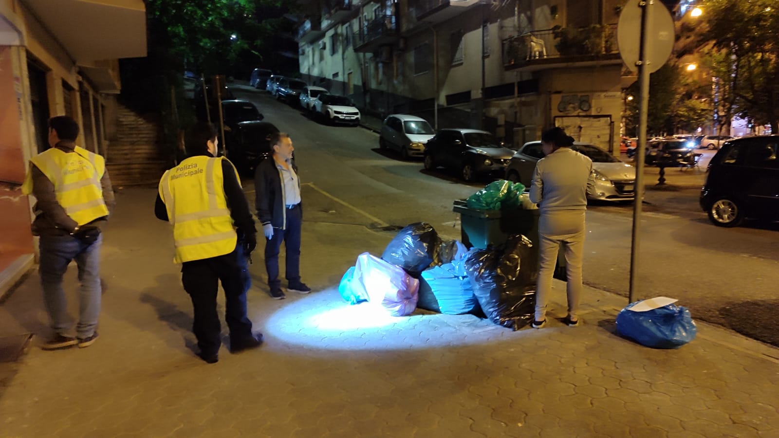 Salerno, combat in opposition to “waste scoundrels”: waste bins additionally within the crosshairs