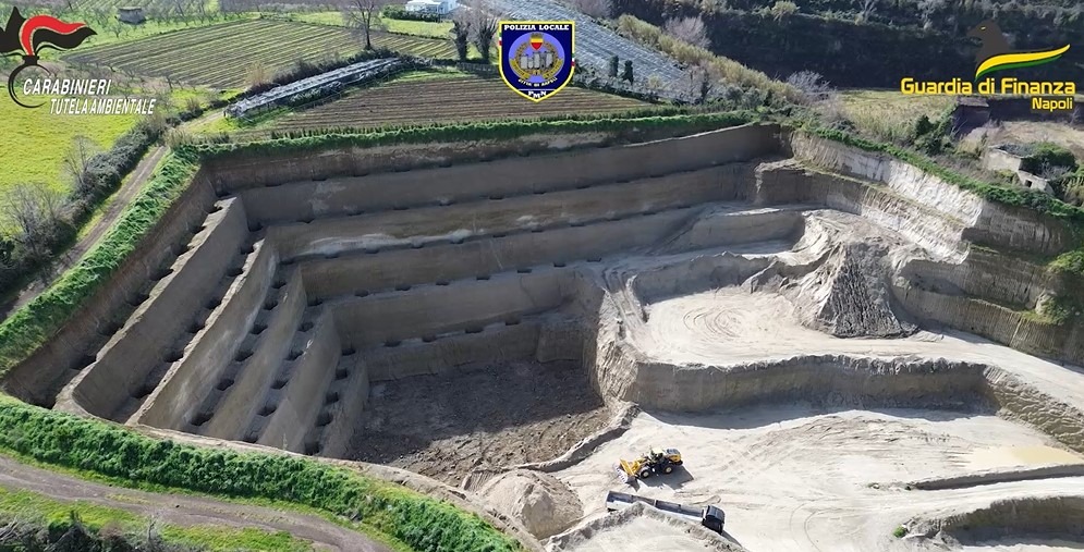 Buries harmful waste in a quarry: entrepreneur arrested