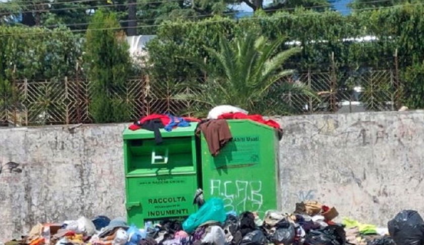 Nocera Inferiore, used garments: the bins nonetheless on the road