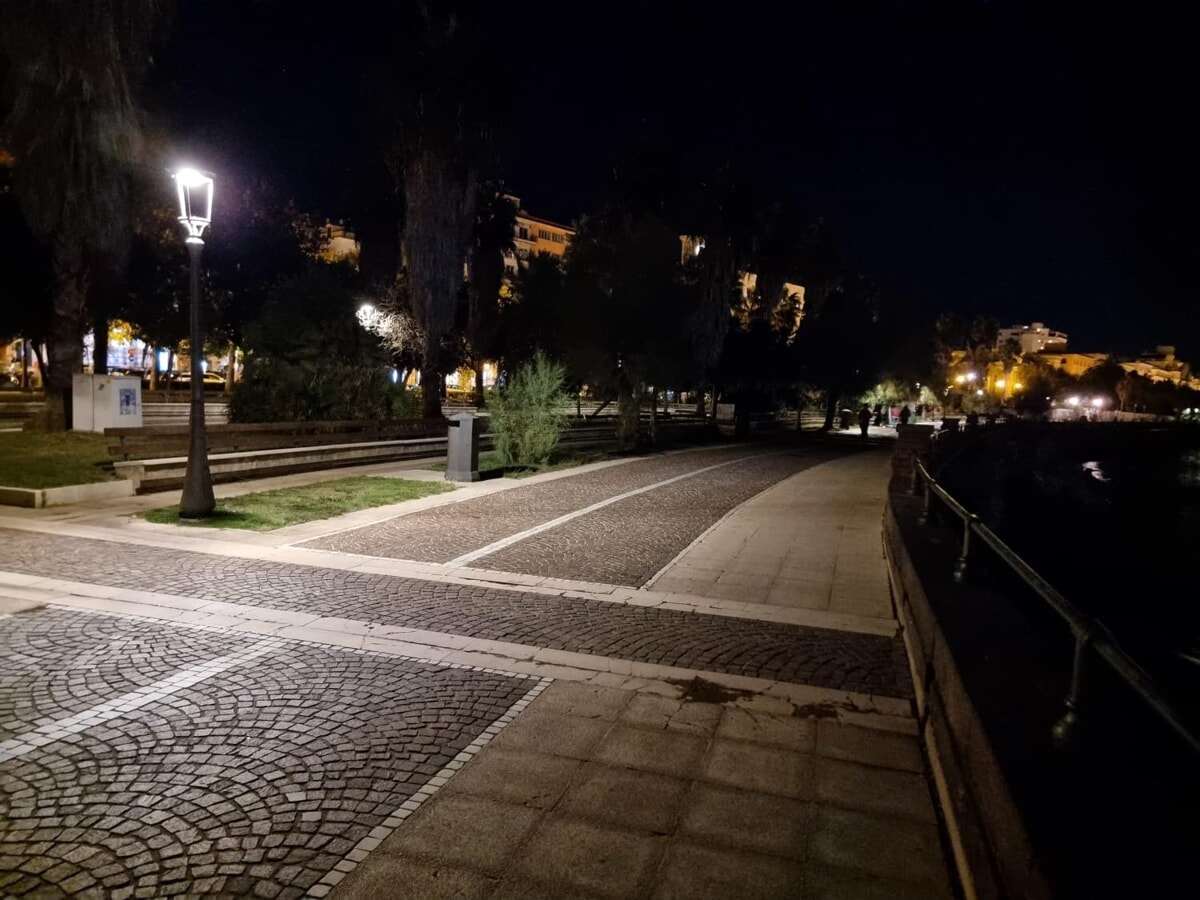 Streetlights in Salerno, an thought at the hours of darkness: wind generators to save lots of