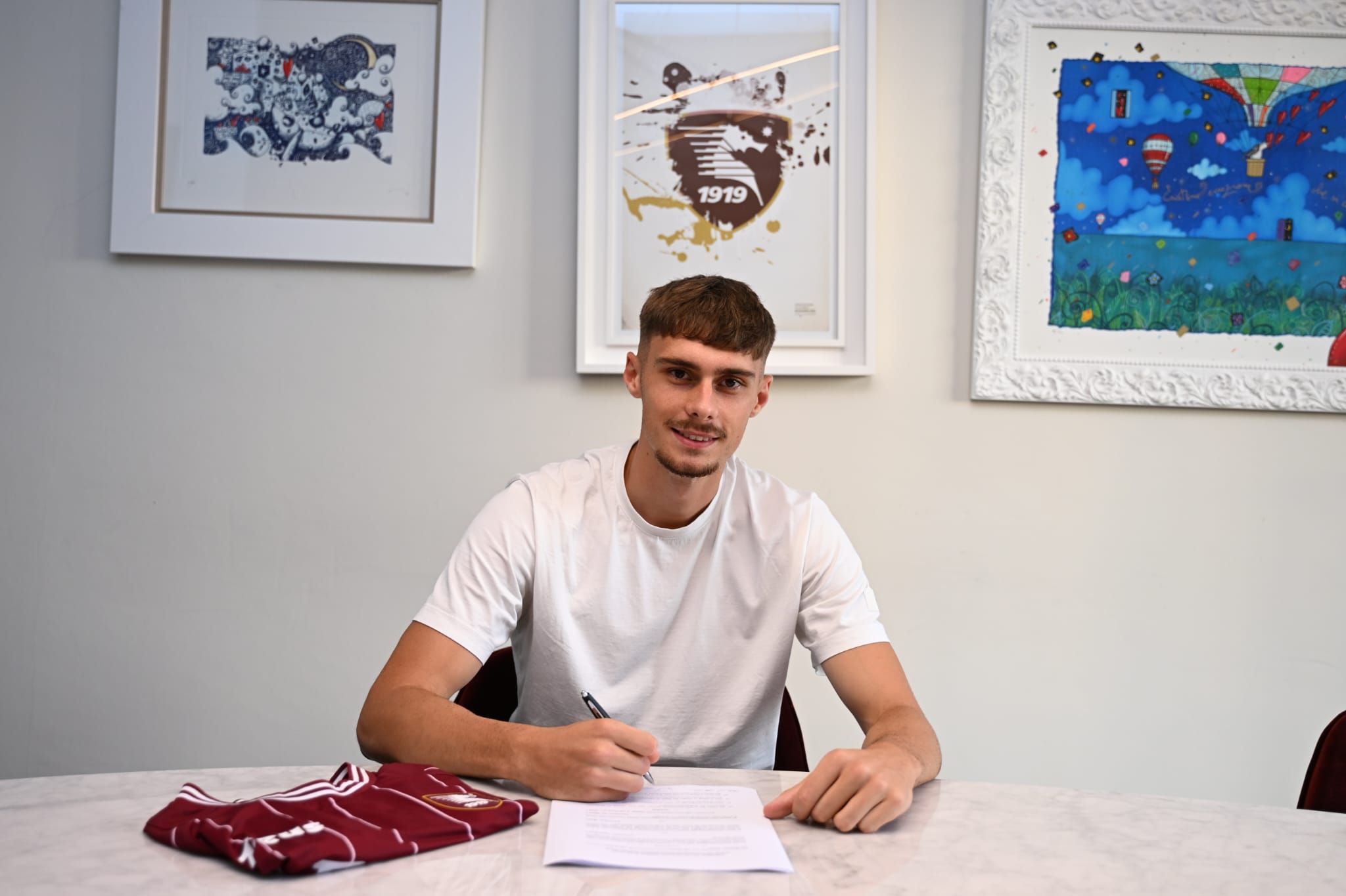 Salernitana, with Polish striker Wlodarczyk