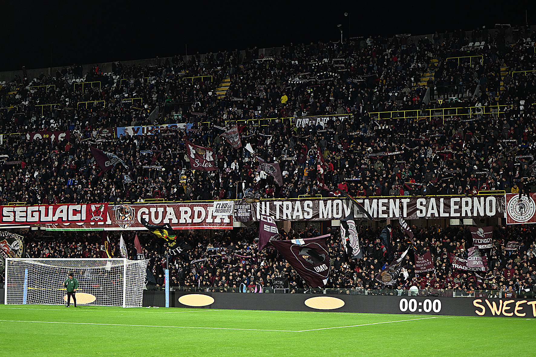 Salernitana, the fans: “We demand clarity from the club”