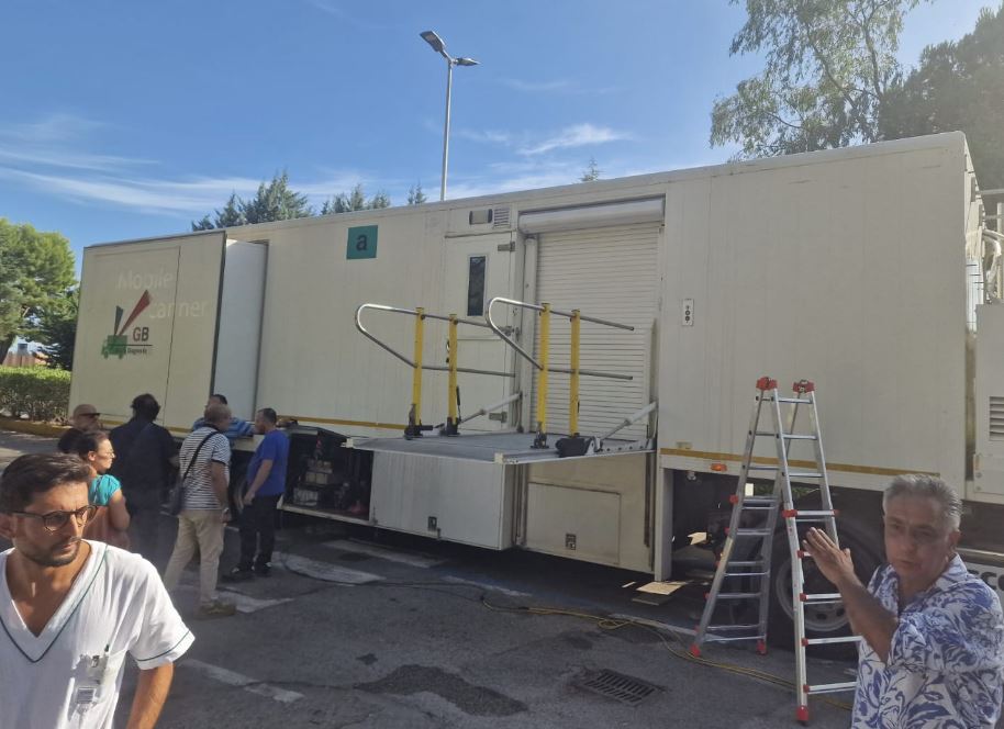 CT emergency, tests on a camper in Battipaglia