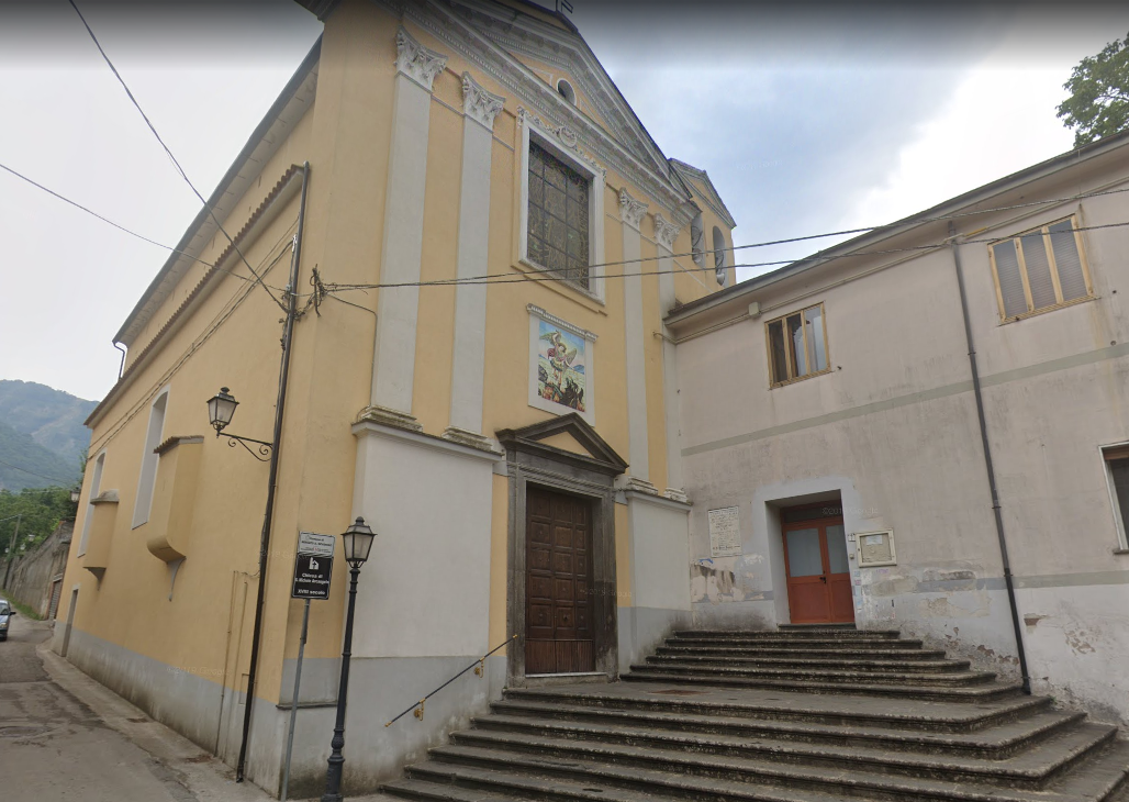 San Severino market, party at the parish priest: they rob the perpetual