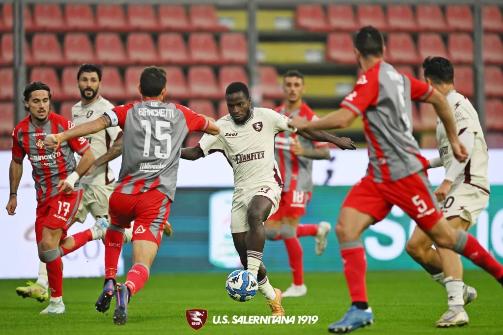 Cremonese-Salernitana 2-1, granata ancora ko