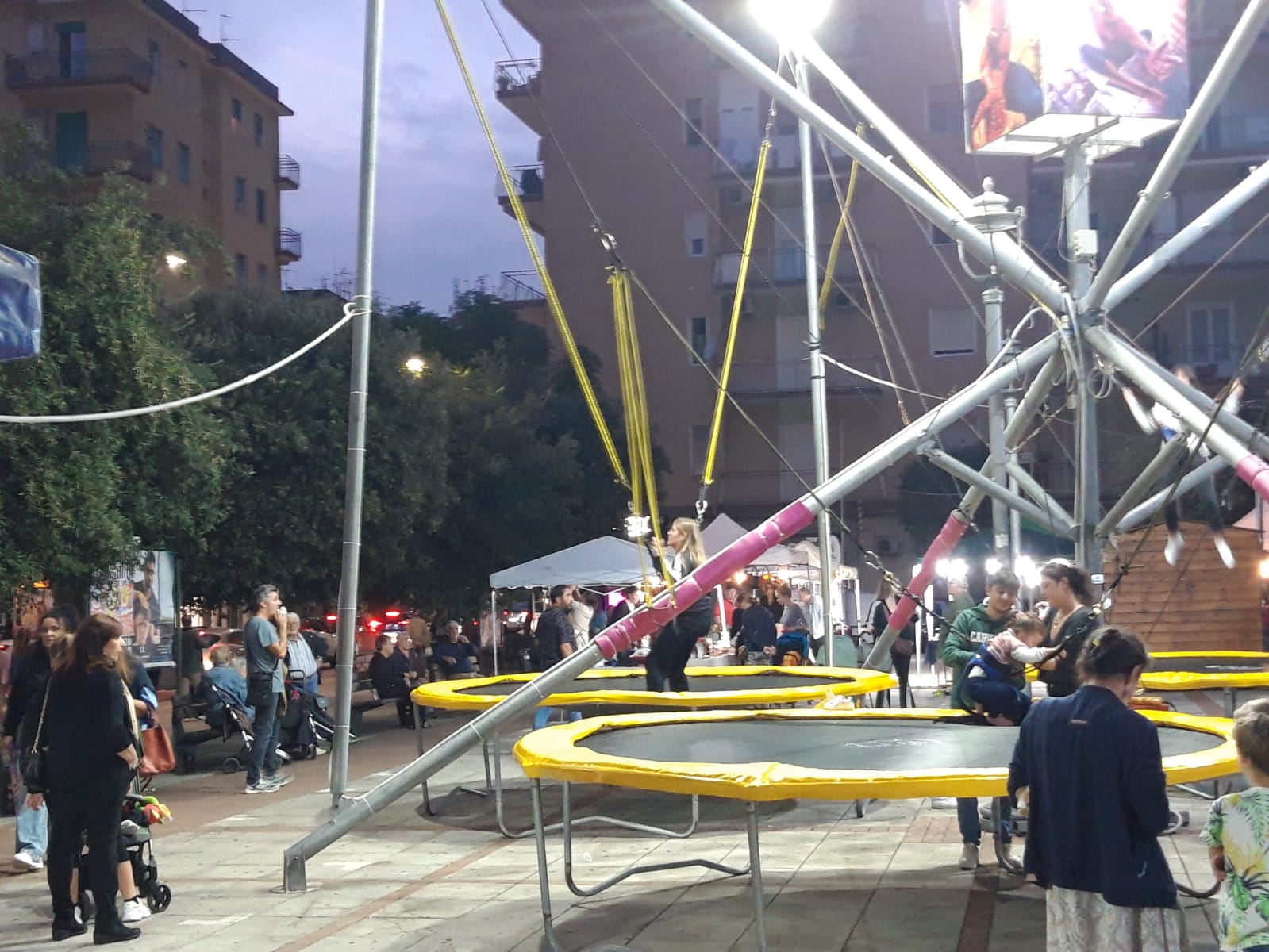 Salerno, the carousels “free” the square from drug dealing and baby gangs