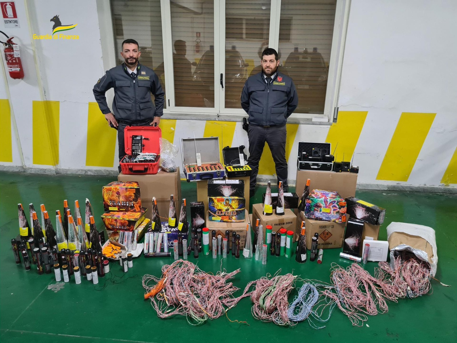 Pagani, around 700 explosive devices seized