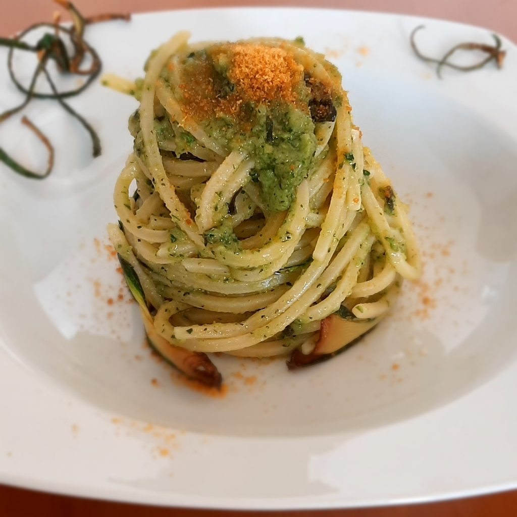 Tagliatella di seppia zucchine e bottarga