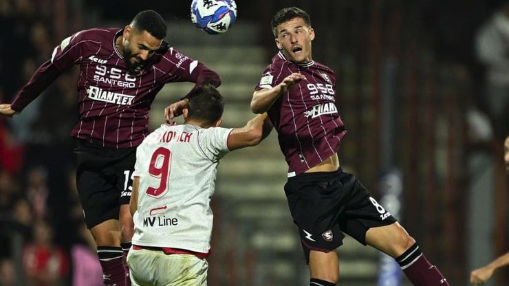 Salernitana-Bari 0-2, Apulian corsairs: Martusciello at risk