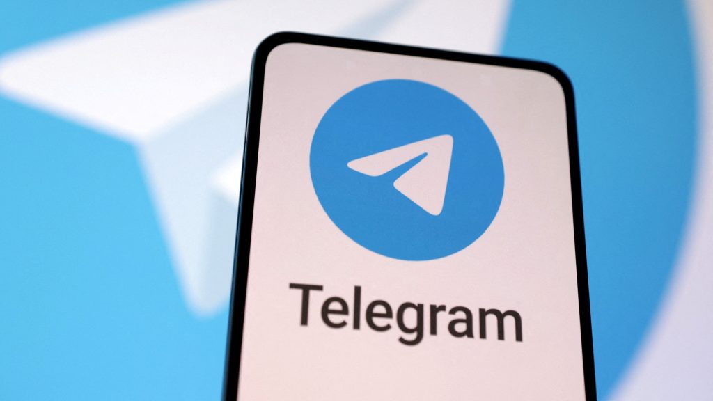 Odio contro gli ebrei su Telegram: perquisizioni a Salerno