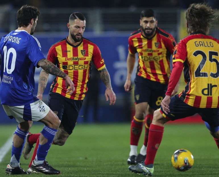 Como-Lecce 2-0, i lariani vincono la sfida salvezza