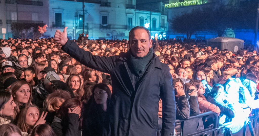 Scafati, la “Notte Bianca” anticipata: tanti in piazza, ma furti e caos