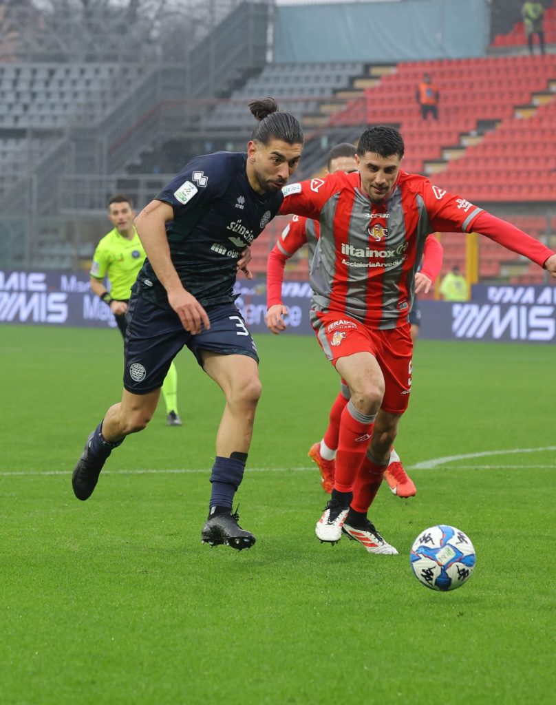 Vincono Cremonese e Cesena, pari tra Spezia e Palermo