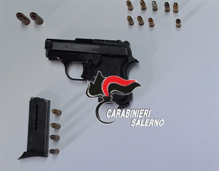 Capaccio Paestum, in giro con arma clandestina: arrestato