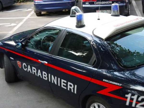 carabinieri auto 23