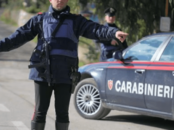 carabinieri posto di blocco